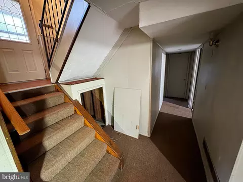 Entry Way - 8267 Old Mill Rd, Pasadena, MD 21122 photo 4 of 6