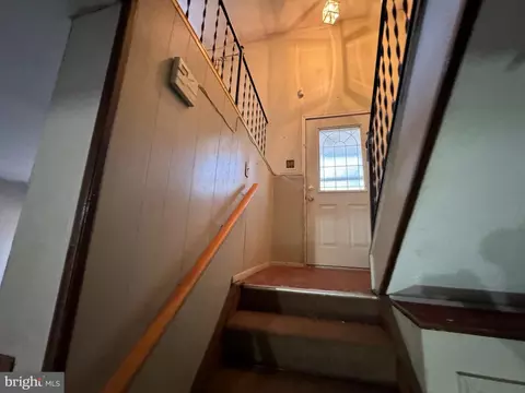 Entry Way - 8267 Old Mill Rd, Pasadena, MD 21122 photo 3 of 6