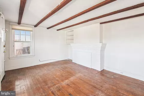 Living - 263 Hanover St, Annapolis, MD 21401 photo 1 of 9