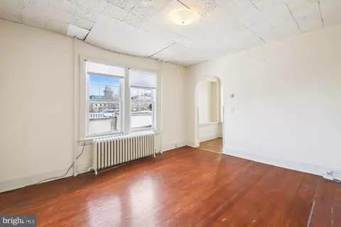 Living - 263 Hanover St, Annapolis, MD 21401 photo 4 of 9