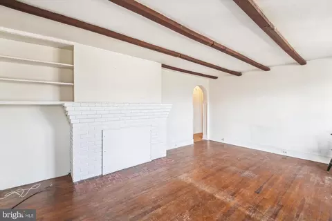 Living - 263 Hanover St, Annapolis, MD 21401 photo 2 of 9