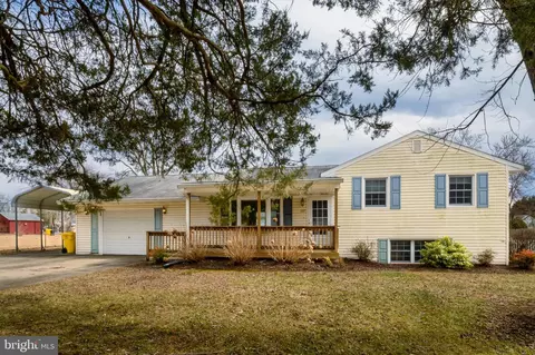 107 Holly Rd, Edgewater, MD 21037