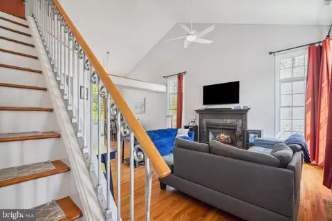 Entry Way - 4906 Lee Blvd, Shady Side, MD 20764 photo 4 of 7