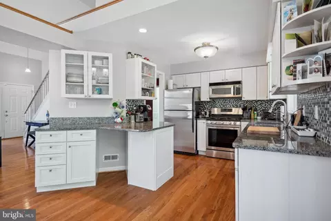 Kitchen - 4906 Lee Blvd, Shady Side, MD 20764 photo 2 of 4