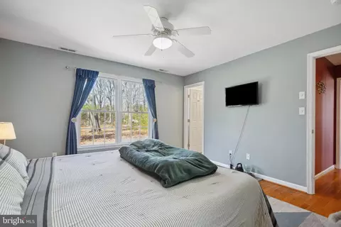 Bedroom - 4906 Lee Blvd, Shady Side, MD 20764 photo 8 of 8