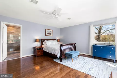 Bedroom - 474 Riverside Dr, Pasadena, MD 21122 photo 5 of 9