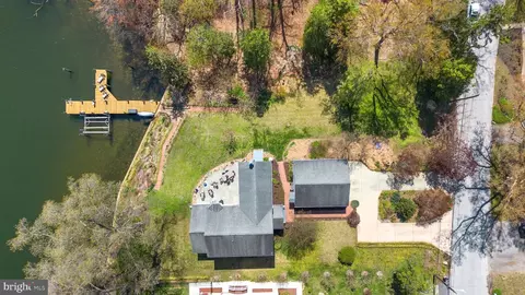 474 Riverside Dr, Pasadena, MD 21122
