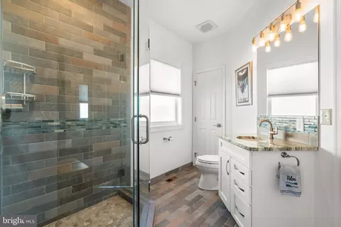 Bath - 474 Riverside Dr, Pasadena, MD 21122 photo 1 of 5