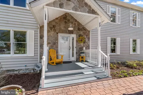 Exterior - 474 Riverside Dr, Pasadena, MD 21122 photo 3 of 6