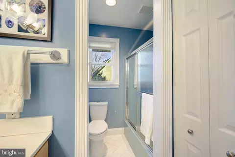 Bath - 1033 Ulmstead Cir, Arnold, MD 21012 photo 1 of 3
