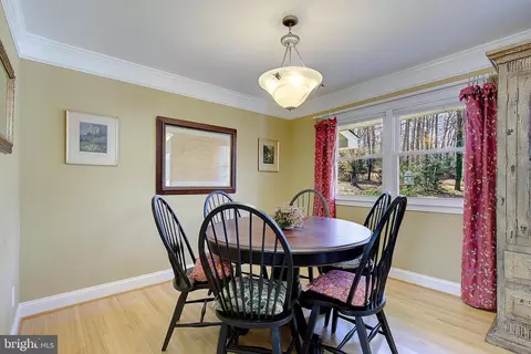 Dining - 1033 Ulmstead Cir, Arnold, MD 21012 photo 2 of 2