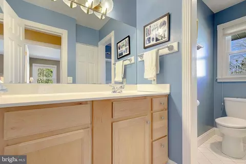 Bath - 1033 Ulmstead Cir, Arnold, MD 21012 photo 2 of 3