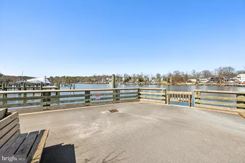Exterior - 985 10th St, Pasadena, MD 21122 photo 10 of 11