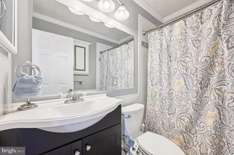 Bath - 985 10th St, Pasadena, MD 21122 photo 2 of 3