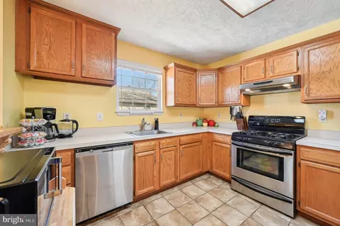Kitchen - 985 10th St, Pasadena, MD 21122 photo 5 of 5