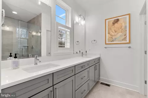 Bath - 286 Alluvium Dr, Laurel, MD 20724 photo 1 of 2