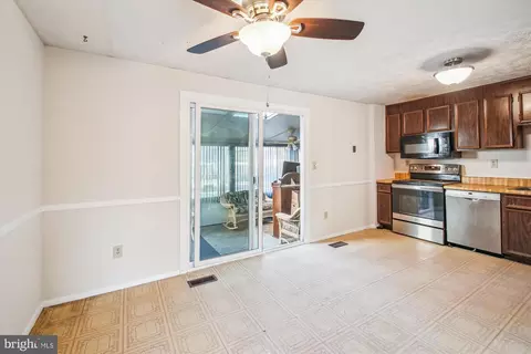 Entry Way - 1474 Gesna Dr, Hanover, MD 21076 photo 3 of 3