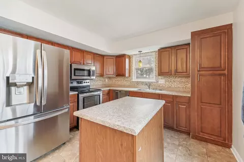 3477 Old Crown Dr, Pasadena, MD 21122 photo 14