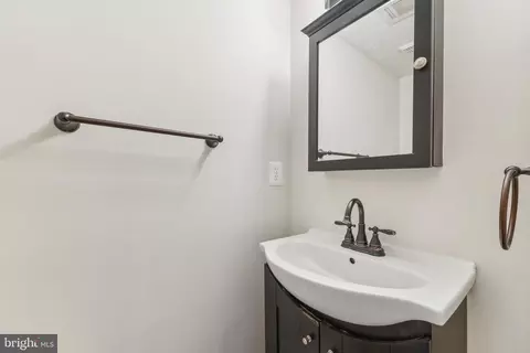 3477 Old Crown Dr, Pasadena, MD 21122 photo 18