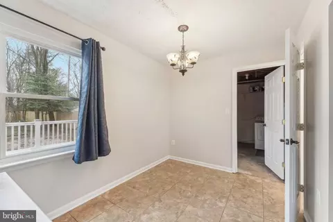 3477 Old Crown Dr, Pasadena, MD 21122 photo 17