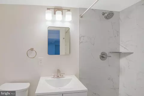 Bath - 3354 Wye Mls S, Laurel, MD 20724 photo 3 of 3