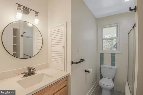 Bath - 3354 Wye Mls S, Laurel, MD 20724 photo 1 of 3