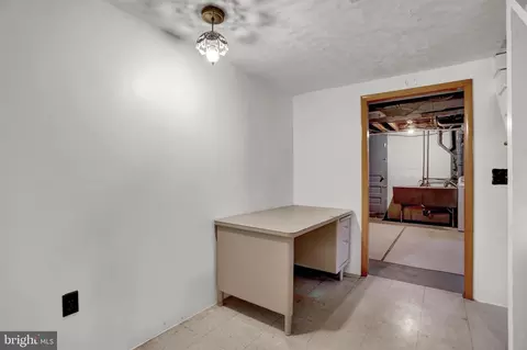 319 6th Ave, Baltimore, MD 21225 photo 32