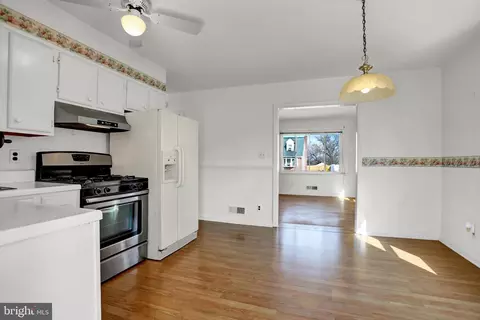 319 6th Ave, Baltimore, MD 21225 photo 9