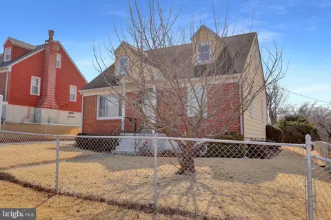 319 6th Ave, Baltimore, MD 21225 photo 3