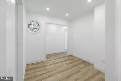 Entry Way - 205 Catalfa Ave, Pasadena, MD 21122 photo 7 of 9