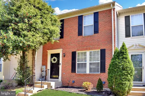 103 Foxbay Ln, Glen Burnie, MD 21061
