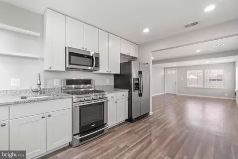 803 202nd St, Pasadena, MD 21122 photo 4