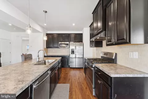 218 E Cedar Hill Ln, Brooklyn, MD 21225 photo 12