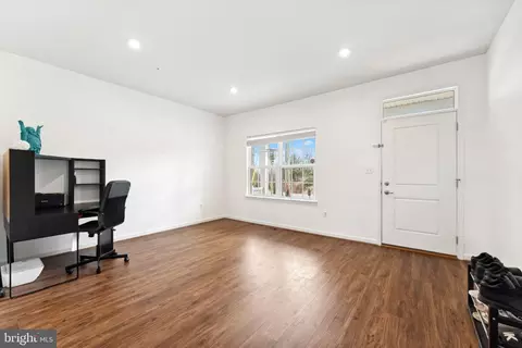 218 E Cedar Hill Ln, Brooklyn, MD 21225 photo 5