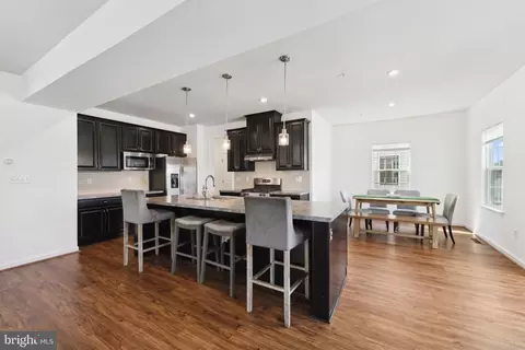 218 E Cedar Hill Ln, Brooklyn, MD 21225 photo 9