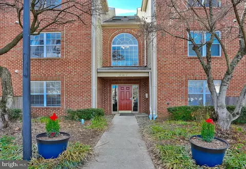 627 Admiral Dr #103, Annapolis, MD 21401