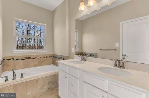 7621 Hamilton Xing, Hanover, MD 21076 photo 25