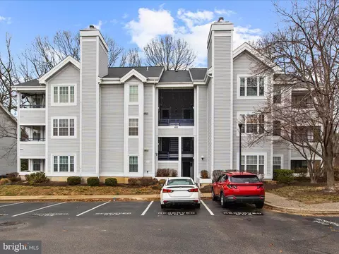 602 Moonglow Rd #101, Odenton, MD 21113