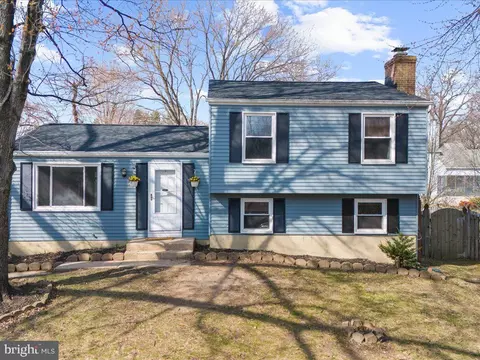 7806 Walnut Tree Rd, Severn, MD 21144