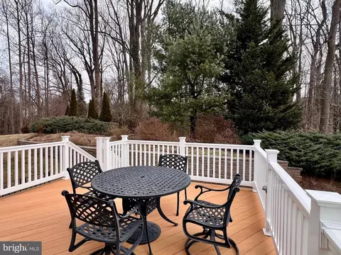 307 Grindstone Dr, Arnold, MD 21012 photo 4