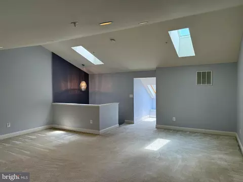 Living - 2114 Split Creek Ln, Hanover, MD 21076 photo 5 of 7