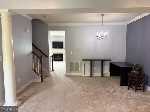 Living - 2114 Split Creek Ln, Hanover, MD 21076 photo 2 of 7