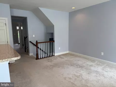 Living - 2114 Split Creek Ln, Hanover, MD 21076 photo 4 of 7
