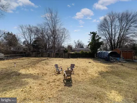 Exterior - 105 Huse Dr, Annapolis, MD 21403 photo 11 of 16