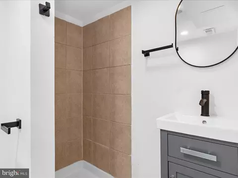 Bath - 105 Huse Dr, Annapolis, MD 21403 photo 6 of 6
