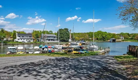 Exterior - 105 Huse Dr, Annapolis, MD 21403 photo 14 of 16