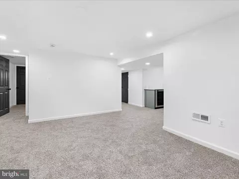 Living - 105 Huse Dr, Annapolis, MD 21403 photo 9 of 9