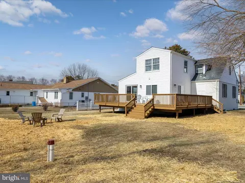 Exterior - 105 Huse Dr, Annapolis, MD 21403 photo 13 of 16