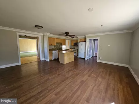Living - 110 Woodside Rd, Riva, MD 21140 photo 4 of 6