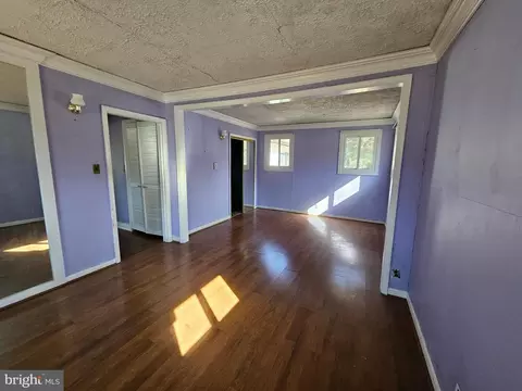 Living - 110 Woodside Rd, Riva, MD 21140 photo 5 of 6